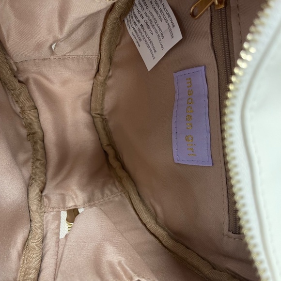 Madden Girl Adorable Heart Crossbody Bag with Blingy Pouch, Cream - NWT - Picture 7 of 8